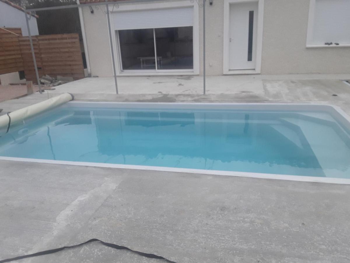 Maison Individuelle Neuve Avec Piscine ليمو المظهر الخارجي الصورة